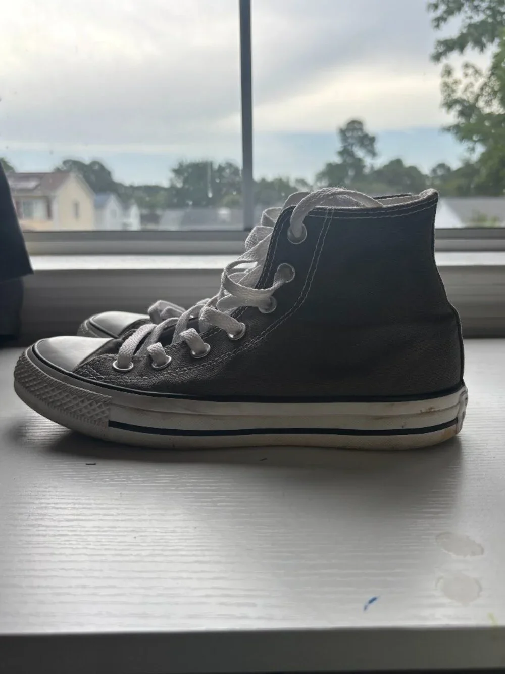 Converse these charcoal